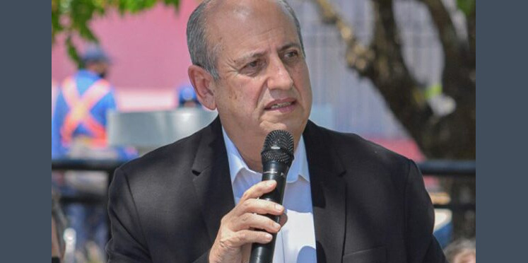 Explosivas declaraciones del Intendente de Santa Elena