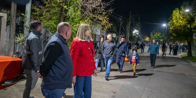 El programa Paraná 100% LED sigue mejorando la calidad de vida en los barrios