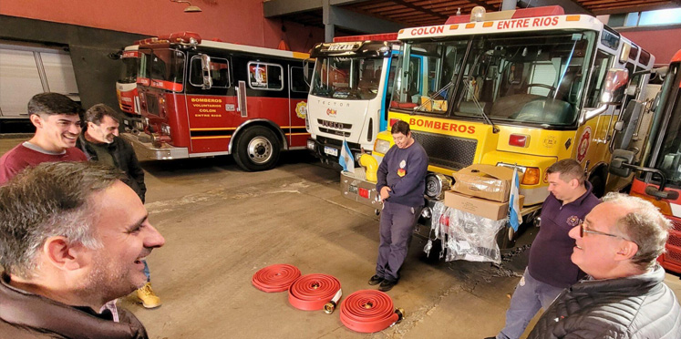 La Municipalidad de Colón entregó insumos por más de $1.500.000 a Bomberos Voluntarios