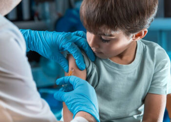 Aumentan las consultas por cuadros respiratorios en niños: “Son enfermedades prevenibles”