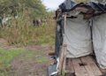 Detectan trabajadores rurales viviendo en condiciones precarias en un campo de Villaguay