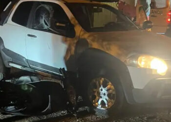 Tremendo choque entre una moto y una camioneta en Villaguay: un joven fue hospitalizado