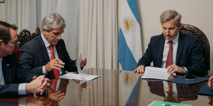 Frigerio firmó un convenio con Nación que reconoce deudas a favor de Entre Ríos y transfiere inmuebles