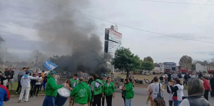 El cierre de Granja Tres Arroyos impactó en Concepción del Uruguay y activó la asistencia oficial