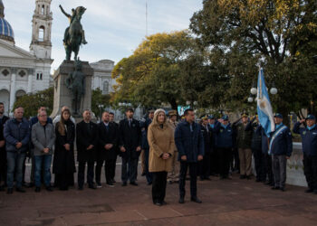 Paraná conmemoró a Manuel Belgrano en el Día de la Bandera