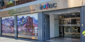 Indec: números que cada día suman más familias a la pobreza