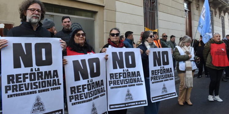 La Multisectorial en Defensa de la Caja de Jubilaciones definió un duro plan de lucha - Entre Rios Hoy