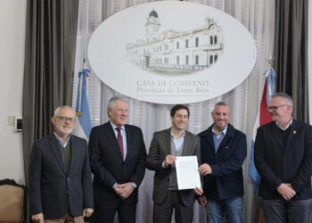 Colón dio un paso histórico: se firmó el acta para iniciar el traslado de las lagunas de tratamiento de efluentes cloacales