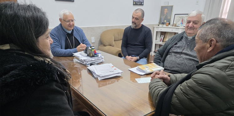 Monseñor Gustavo Zurbriggen visitó Pueblo Liebig