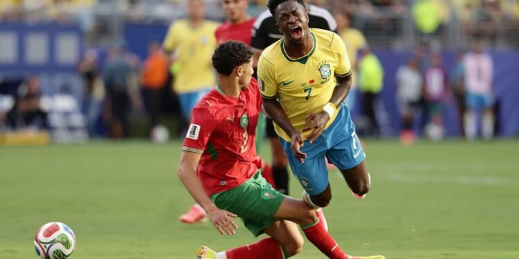 «Brasil empató en su debut en la copa del mundo»
