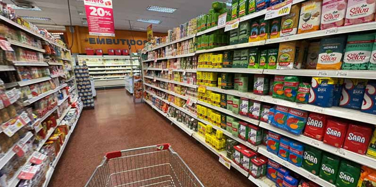 Precios fronterizos: Argentina se vuelve más cara y hay productos más baratos del lado uruguayo