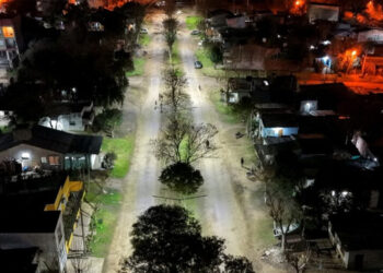 Colón ciudad LED: quedó habilitado un nuevo tramo de iluminación en el bulevar Güemes