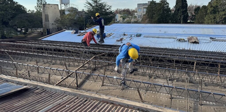 Finalizó la primera etapa de reparación de los techos de la Terminal de Ómnibus de Colón