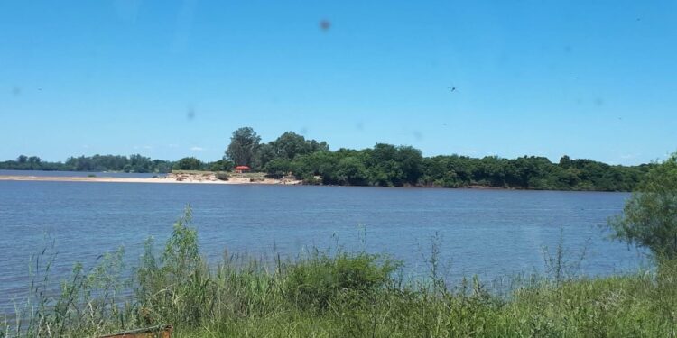 «Cielo despejado con sol hoy Sábado, en la capital del turismo Colón Entre Rios»