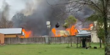 «Tremendo incendio en cabañas en Colón Entre Rios»