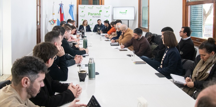 Paraná: En reunión de Gabinete ampliado, se realizó un balance de la gestión municipal