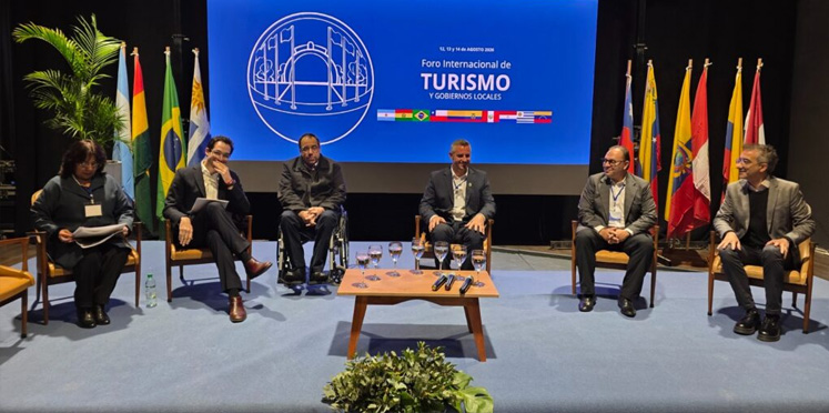 El intendente de Colón entregó al ministro de Turismo de Uruguay propuesta de circuitos binacionales