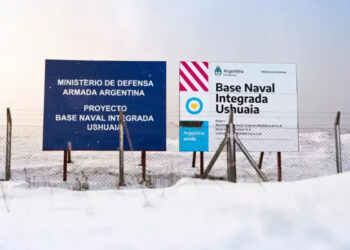 La Base Naval de Ushuaia está estancada en el mismo 10% desde 2023, pese al giro malvinense de Milei