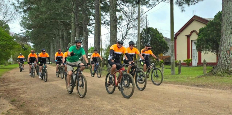 Cicloturismo en Pueblo Liebig