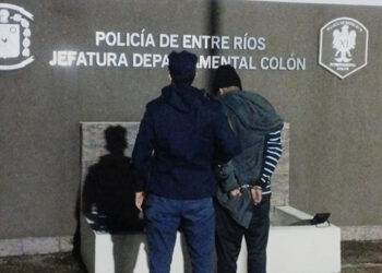 Colón: Un hombre intentó agredir con un cuchillo a vecinos y policías