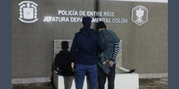 Colón: Un hombre intentó agredir con un cuchillo a vecinos y policías