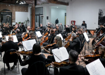 Una sala colmada acompañó la presentación de la Orquesta Sinfónica de Entre Ríos en el Juan L. Ortiz