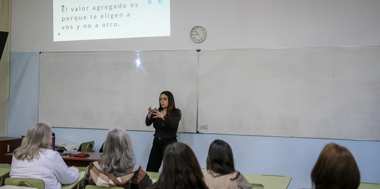 Más de 100 emprendedores culminaron el ciclo de capacitaciones de Diseña Paraná