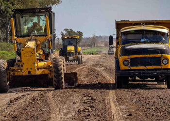 Trabajan en el mejorado de la Ruta Provincial Nº 13 en el departamento Nogoyá