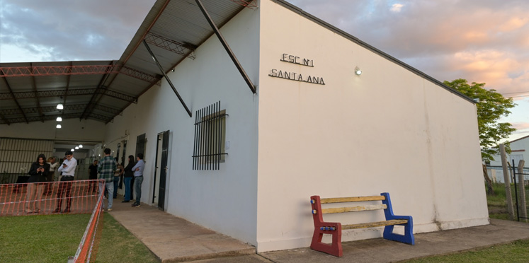 Se firmó en Santa Ana el inicio de la obra de ampliación y refacción de la escuela Nº 1