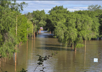 Colón en alerta por la creciente del Río Uruguay